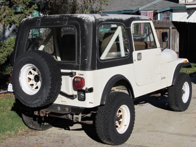 1985 White Jeep CJ SUV