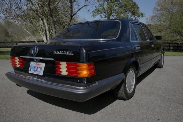 1990 Black Mercedes-Benz S-Class Sedan
