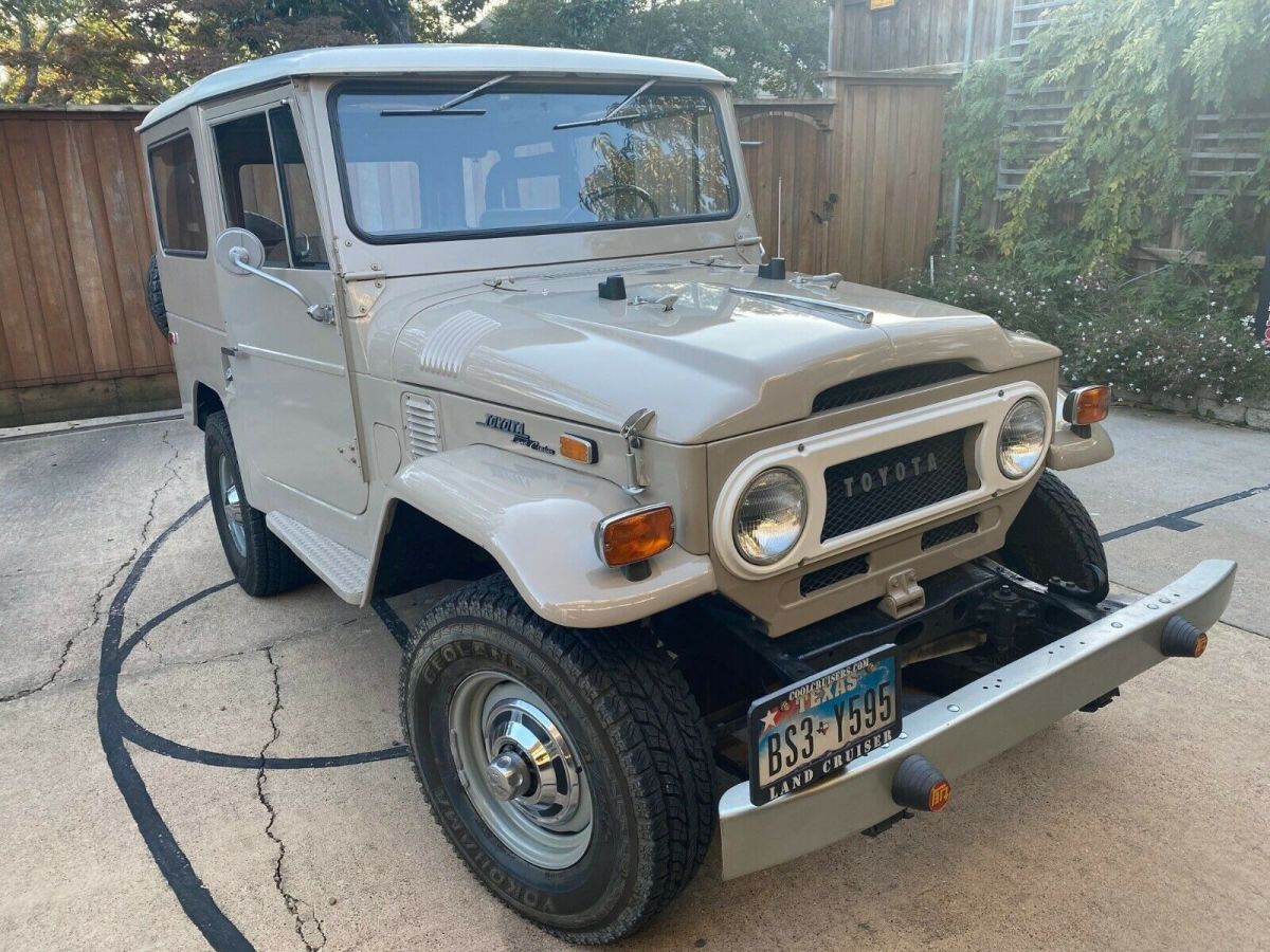 1971 Tan Toyota Land Cruiser SUV