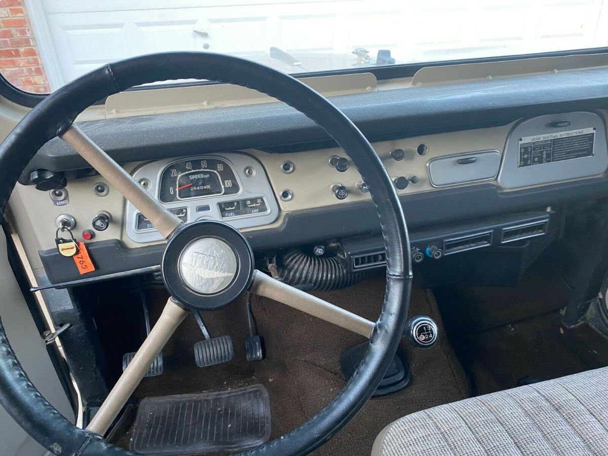 1971 Tan Toyota Land Cruiser SUV