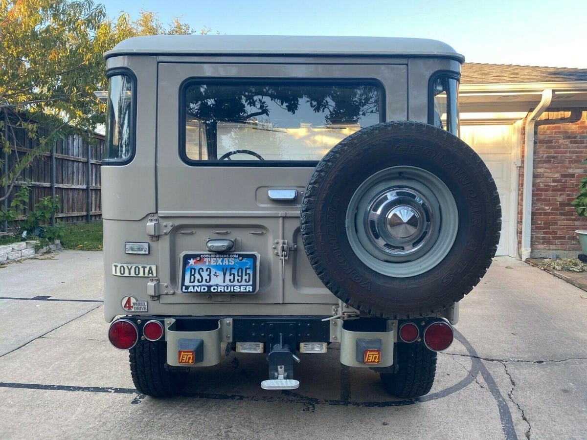 1971 Tan Toyota Land Cruiser SUV