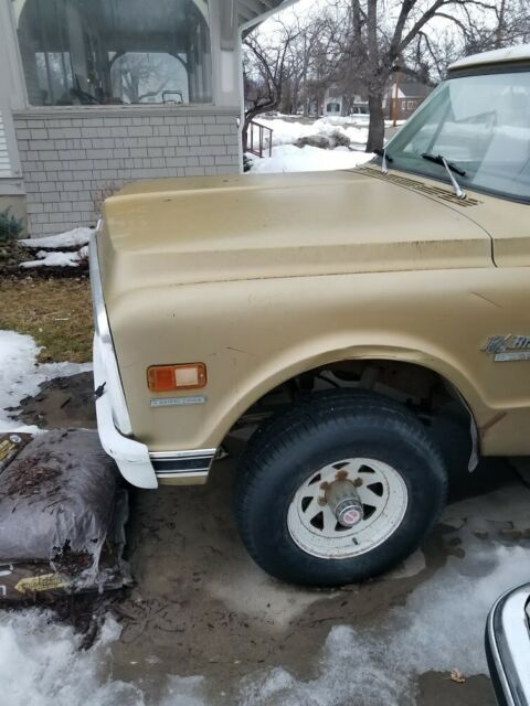 1970 Gold Chevrolet Blazer