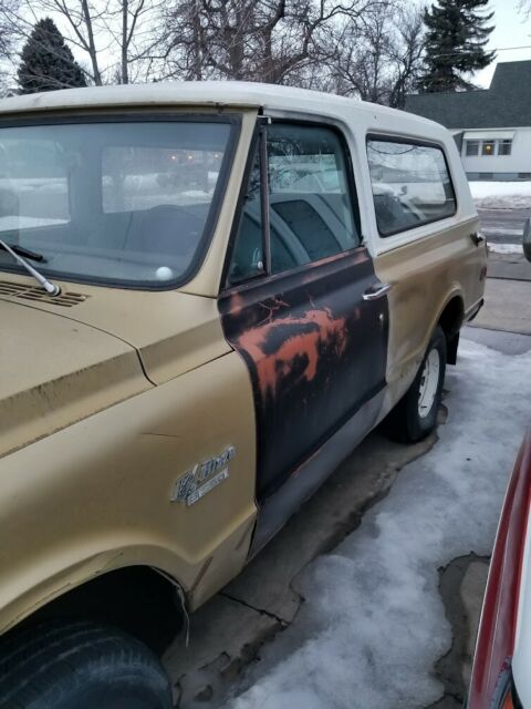 1970 Gold Chevrolet Blazer