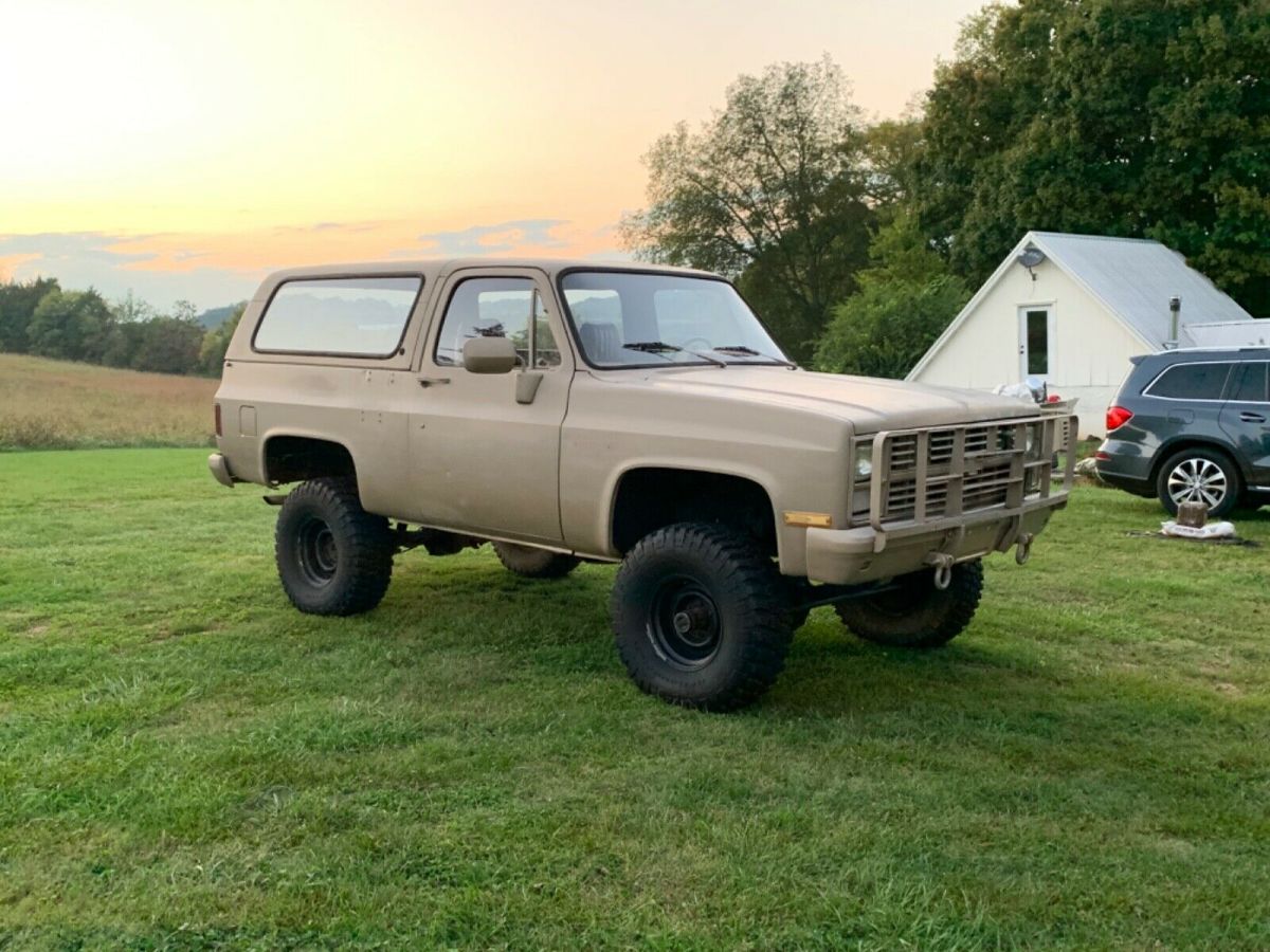 1985 Tan Chevrolet Blazer SUV