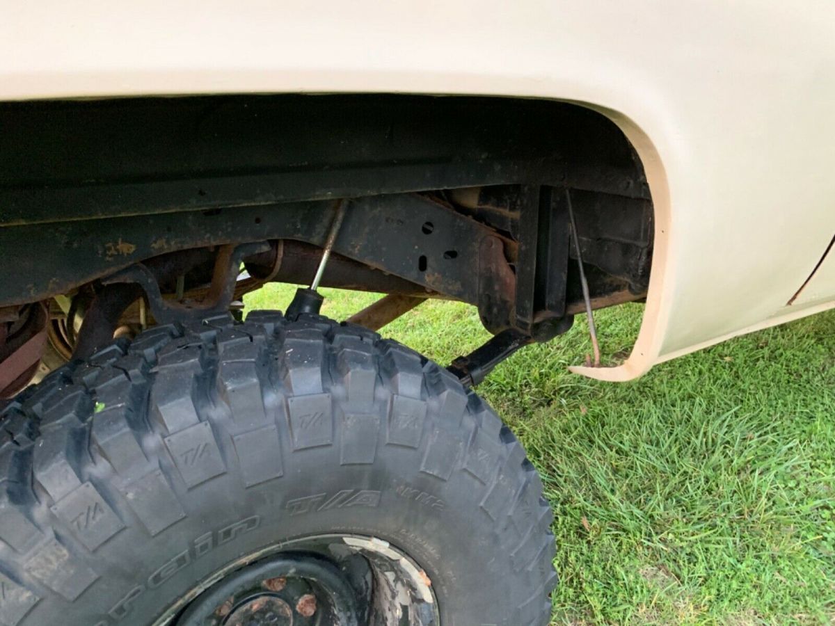 1985 Tan Chevrolet Blazer SUV