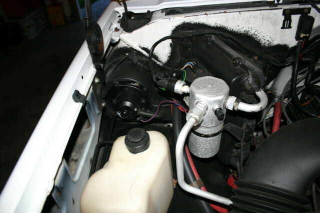 1987 White Chevrolet Blazer SUV