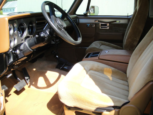1991 Black/Bronze Chevrolet Blazer SUV