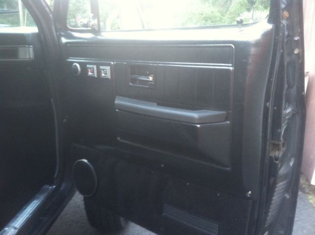 1986 Black GMC Jimmy SUV