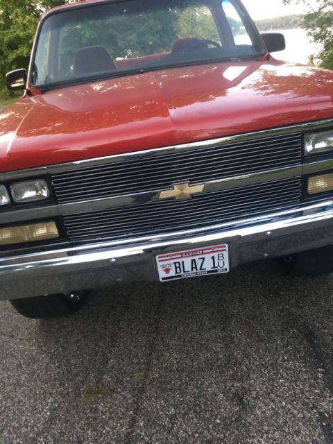 1991 Red Chevrolet Blazer