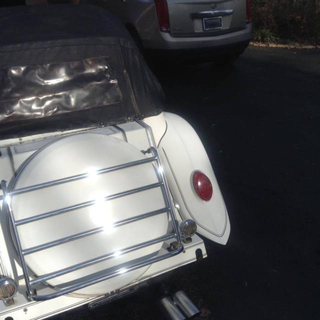 1971 White MG kit car Convertible