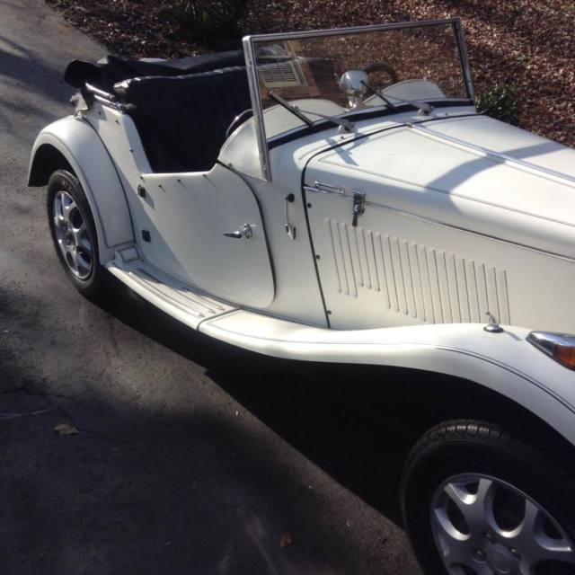 1971 White MG kit car Convertible