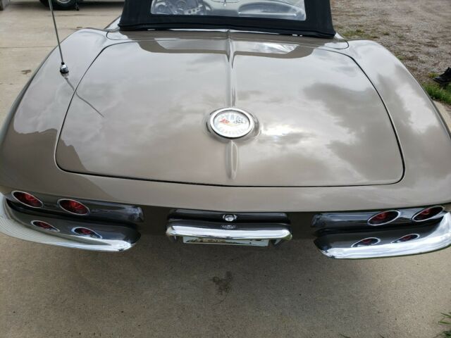 1961 Fawn Chevrolet Corvette Convertible