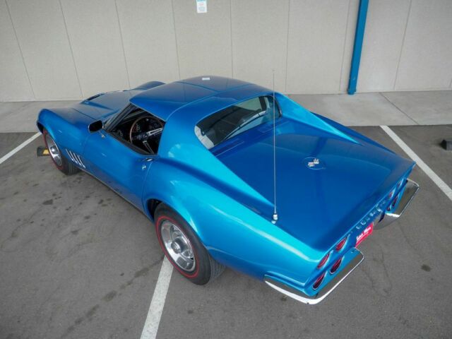 1968 Blue Chevrolet Corvette --