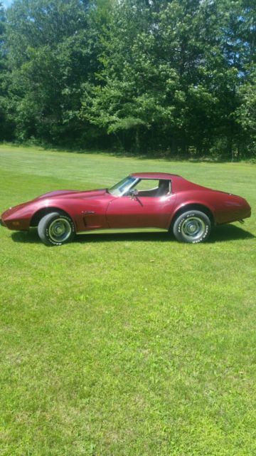 1975 dark red metallic Chevrolet Corvette Coupe