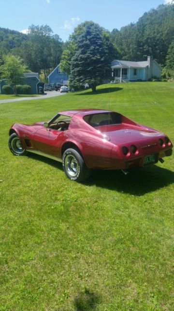 1975 dark red metallic Chevrolet Corvette Coupe