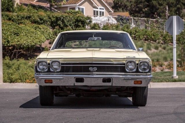 1968 Yellow Chevrolet Chevelle Coupe