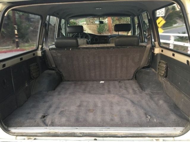 1989 White Toyota Land Cruiser S U V