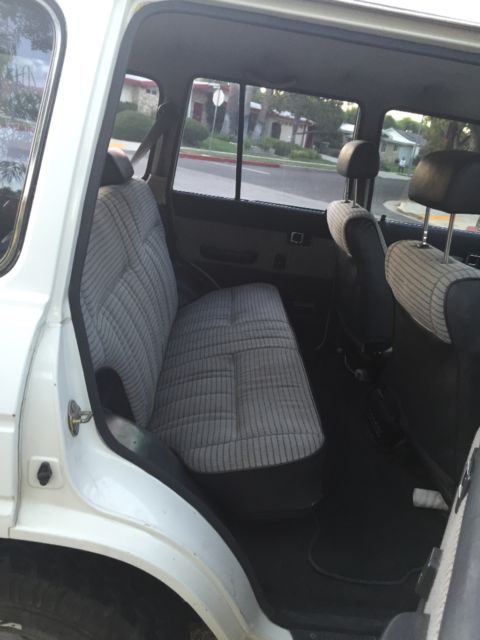 1989 White Toyota Land Cruiser S U V