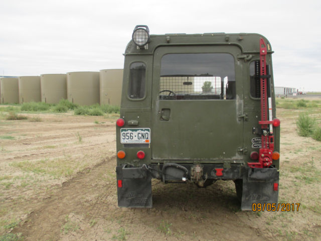 1986 Green Land Rover Defender Wagon