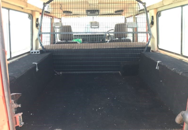 1985 Land Rover Defender