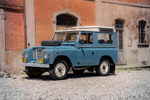1974 Land Rover 88
