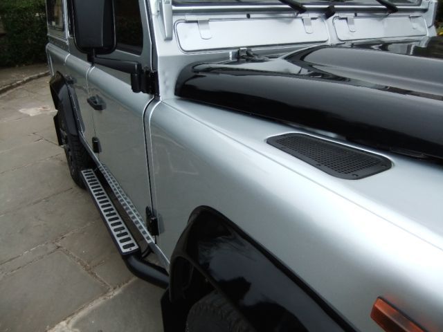1988 Silver Land Rover Defender