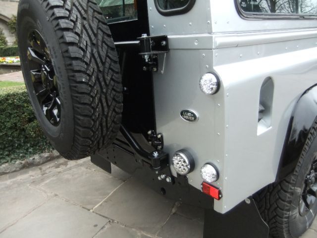 1988 Silver Land Rover Defender