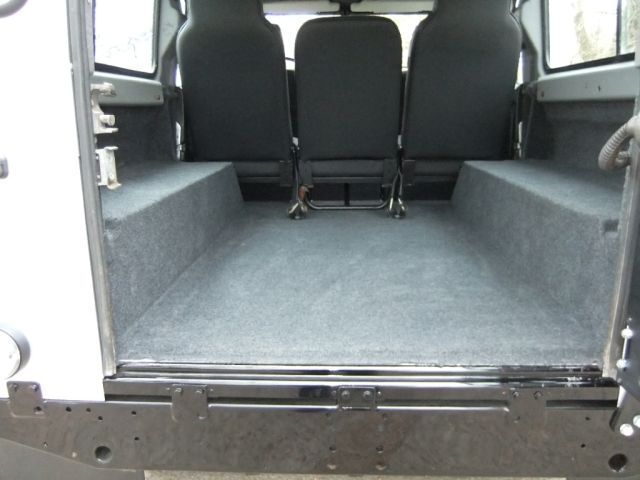 1988 Silver Land Rover Defender