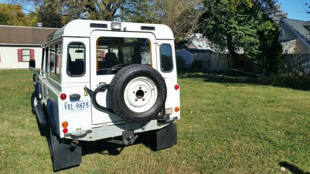1989 White Land Rover Defender 5 door