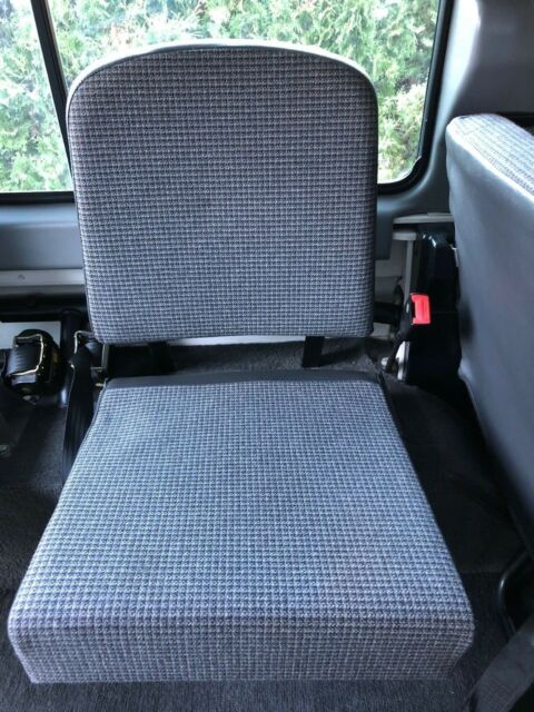 1993 White Land Rover Defender SUV