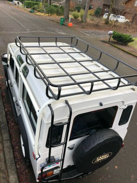 1993 White Land Rover Defender SUV