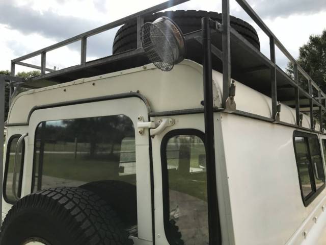 1980 Green Land Rover Defender SUV