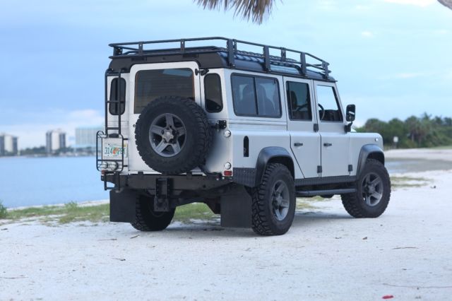 1989 Silver Land Rover Defender SUV