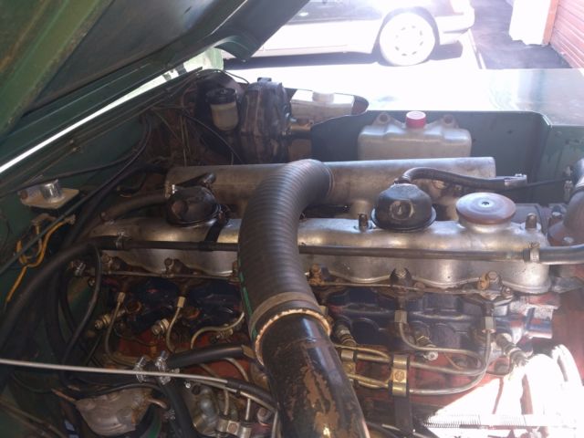 1988 Green Land Rover Defender SUV