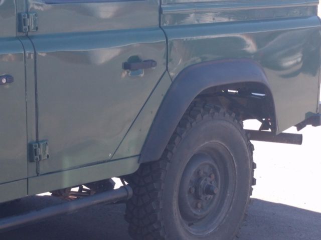 1988 Green Land Rover Defender SUV