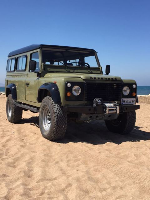 1991 Green Land Rover Defender
