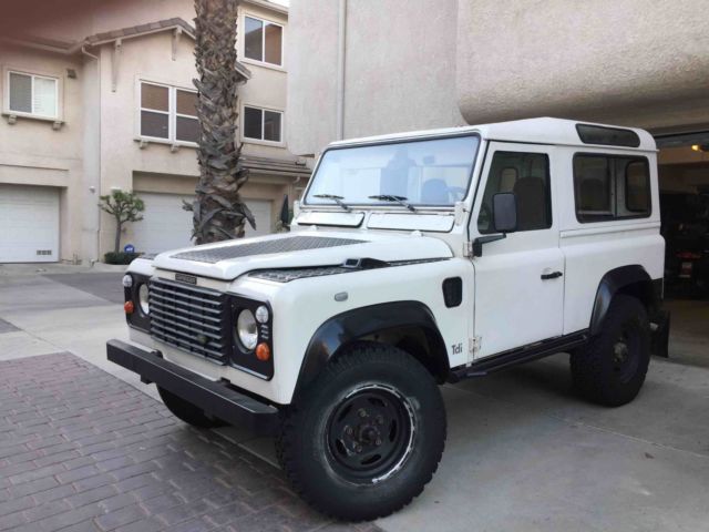 1992 White Land Rover Defender SUV