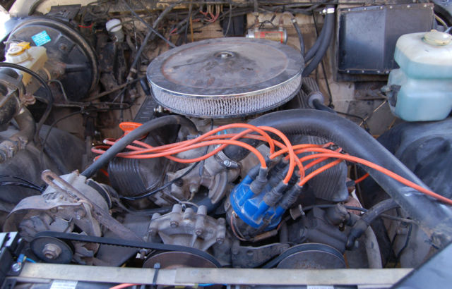 1985 Gray Land Rover Defender