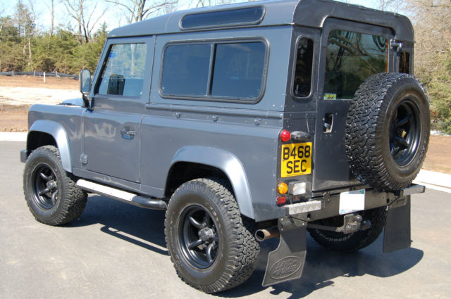 1985 Gray Land Rover Defender