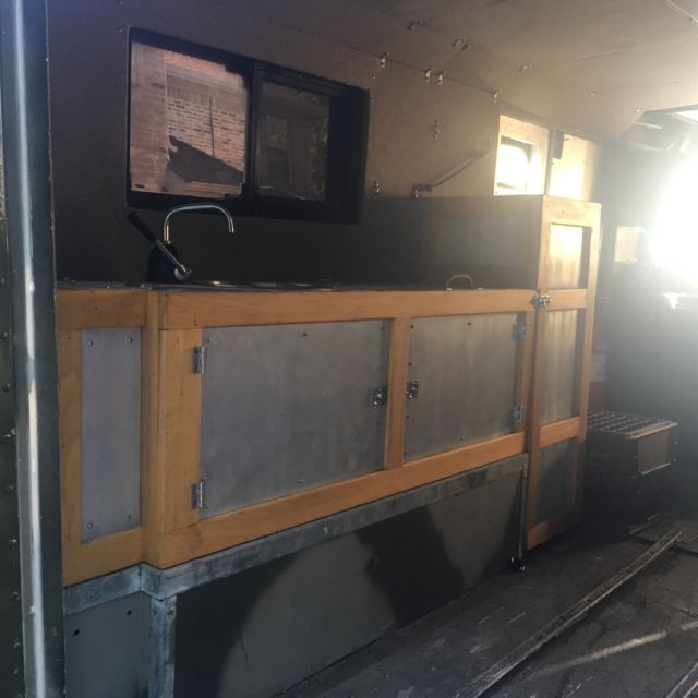 1972 Camo Land Rover FC 101 Radio Body