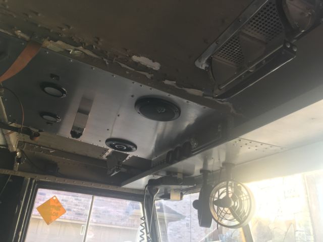 1972 Camo Land Rover FC 101 Radio Body