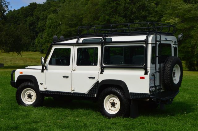 1993 Alpine White Land Rover Defender SUV