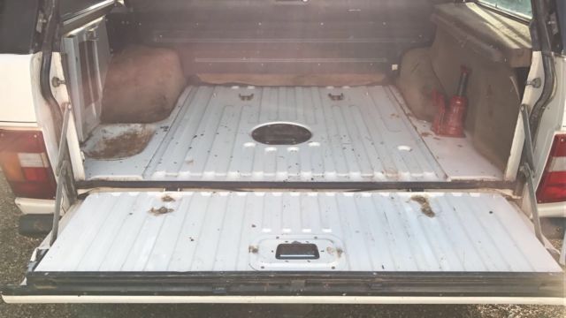 1992 White Land Rover Range Rover 2 Door