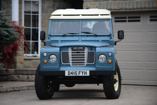 1986 Blue Land Rover DEFENDER Wagon