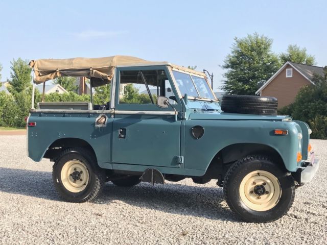 1973 Marine Blue Land Rover Series 3 SUV