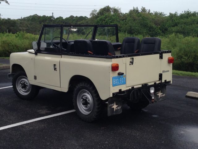 1979 Sandstone Land Rover Defender 88