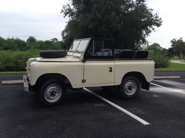1979 Sandstone Land Rover Defender 88