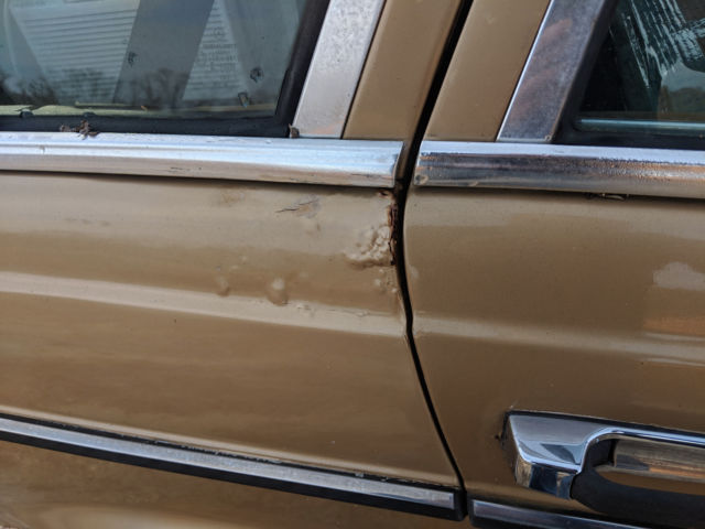 1983 Gold Mercedes-Benz 300-Series Wagon