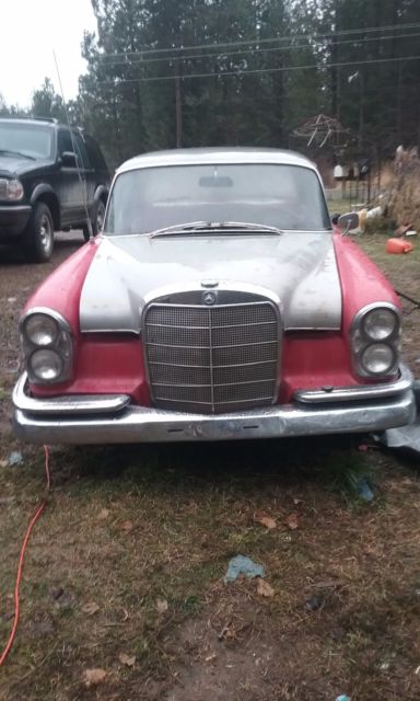 1961 Red Mercedes-Benz 200-Series Sedan