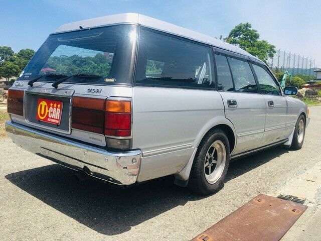 1992 Silver Toyota Van Wagon Wagon